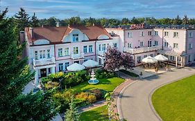 Anin Park Hotel